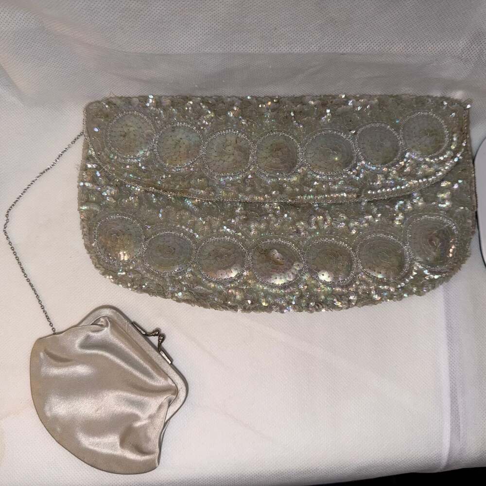 Vintage Silver Sequin and Bead Evening Clutch Bag with Chain Strap & Coin Purse